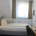 Pensión Mittelrhein 3*