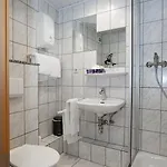 Pensión Mittelrhein 3*